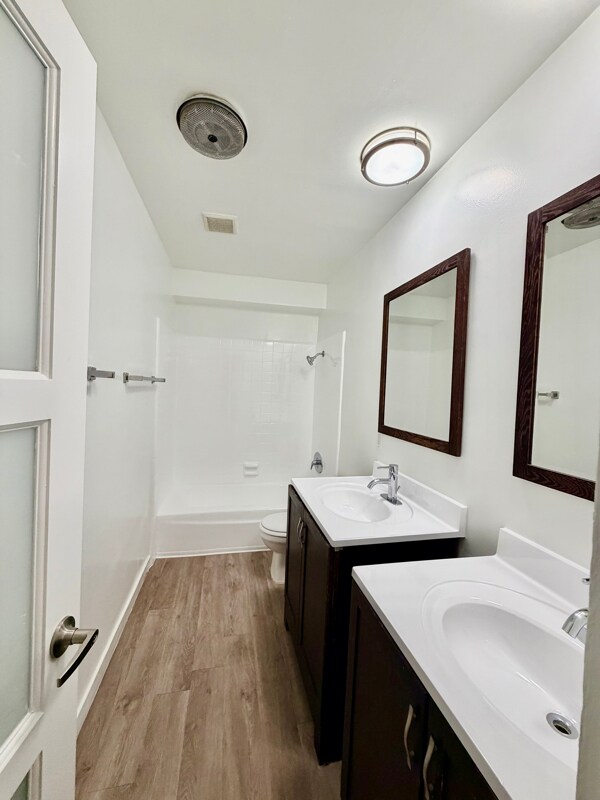 1284 Havenhurst Dr unit 110, West Hollywood, CA 90046 - photo 7