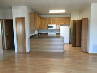 131 Oakridge Ave Unit 8, Hills, IA 52235