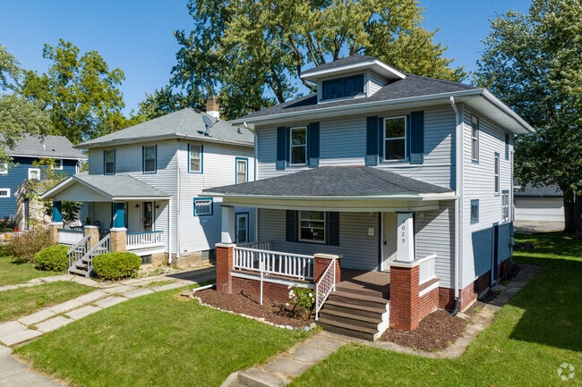 Each home in Fairmont is unique, with nods to Colonial Revival.