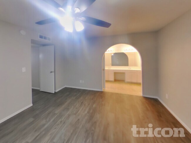 4901 W Dahlia Dr, Glendale, AZ 85304 - photo 6