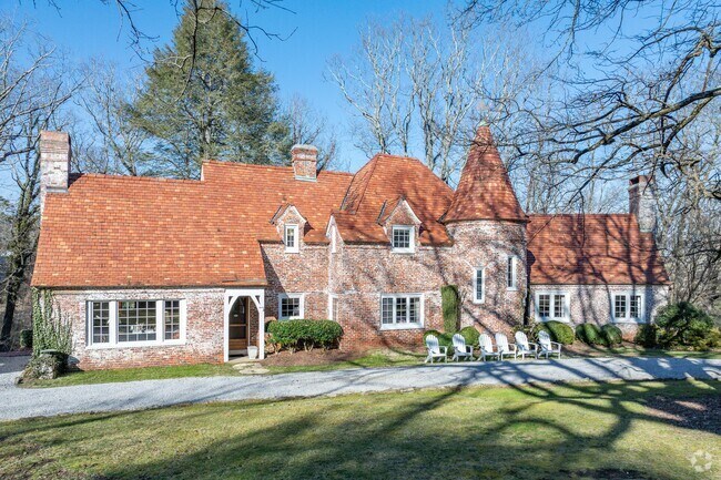Tudor revival homes make an appearance in the Lookout Mountain neighborhood.