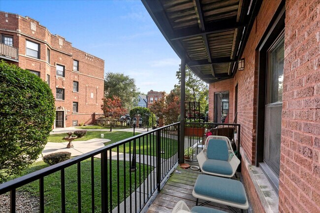 4016 N Central Park Ave unit 3w, Chicago, IL 60618 - photo 5