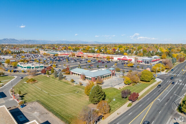 Shoppers in Redleaf enjoy the proximity to Broomfield Plaza and Town Center.