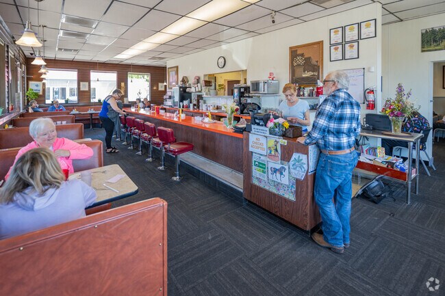 Head to the Starting Gate Restaurant near West Hill-Midway for a classic country breakfast.