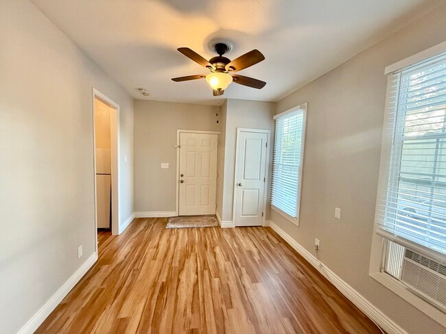 517 13th St unit C, Sacramento, CA 95814 - photo 2