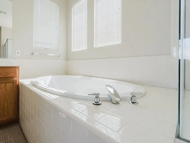 4255 E Morada Ln, Stockton, CA 95212 - photo 7