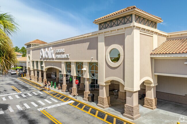 Residents of Champions Gate enjoy the shopping experience at Publix Supermarkets.