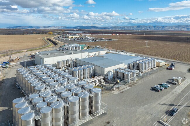 Head into wine country for a tasting only a few minutes away from Grandview.