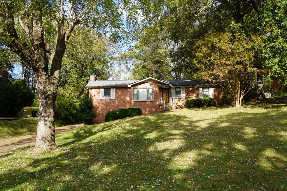 1329 Winthorne Dr, Nashville, TN 37217 - photo 1