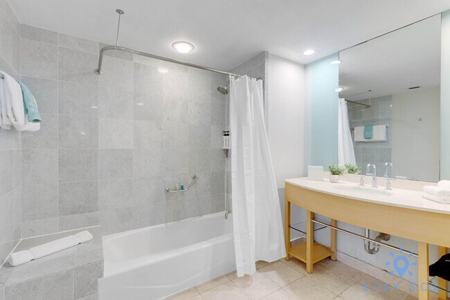 18683 Collins Ave unit ID1227498P, Sunny Isles Beach, FL 33160 - photo 7