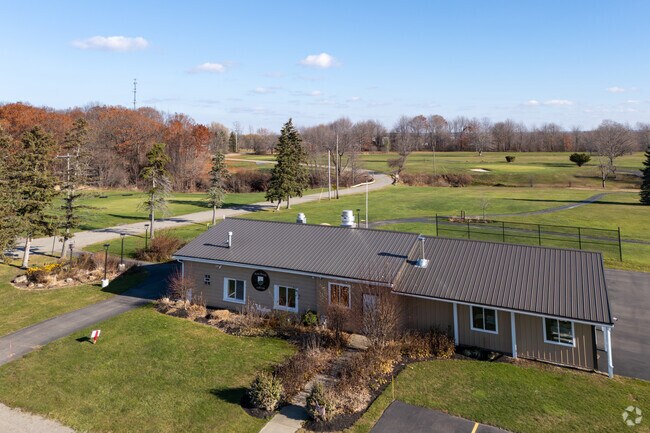 Rose Brook Golf Course offers an affordable, scenic, and moderately challenging 18-hole golf experience with creek-front vistas and water hazards, set in a vineyard-filled landscape.