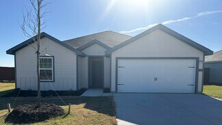 328 Seratoga St, Corsicana, TX 75110
