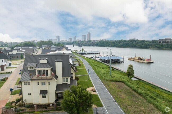 Homes with views of the Arkansas River in Baring Cross, Little Rock, Arkansas.