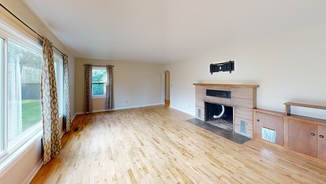 1427 Anderson Ln, Springfield, OR 97477 - photo 2