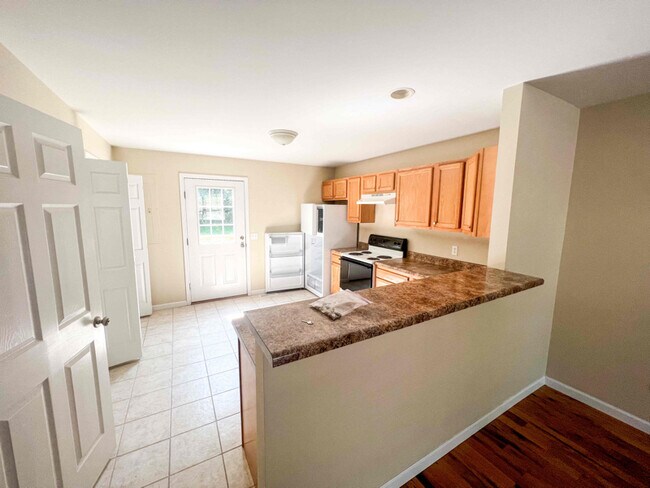 415 Baugh Ln NE unit A, Abingdon, VA 24210 - photo 4