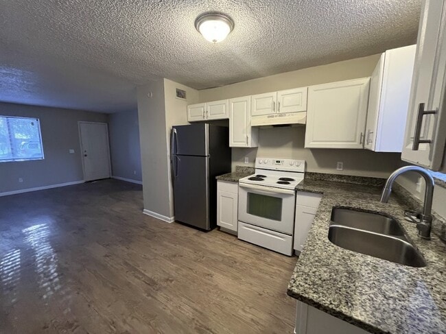 5324 Westchase Ct unit 5324 Westchase Ct Un, Jacksonville, FL 32210 - photo 3