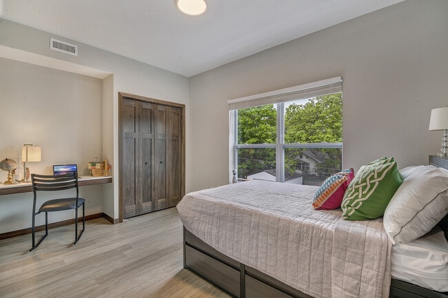 The Luxe, Saint Paul, MN 55105 - photo 2