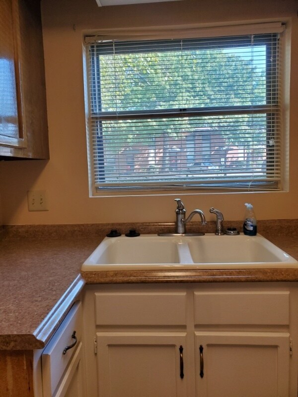 2322 Colony Dr SW, Huntsville, AL 35802 - photo 6