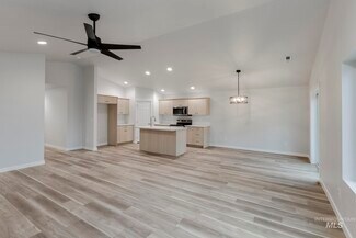 315 N Madrone Ave, Kuna, ID 83634