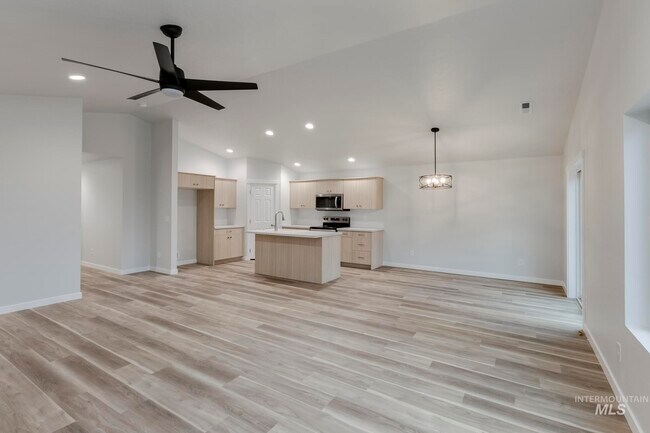 315 N Madrone Ave, Kuna, ID 83634 - photo 6