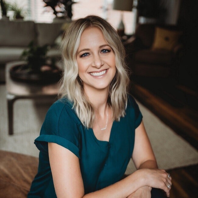 Kate Howard Real Estate Agent in Davenport, IA