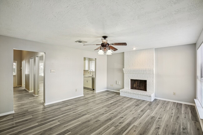 3715 Wells Mark Dr, Humble, TX 77396 - photo 5