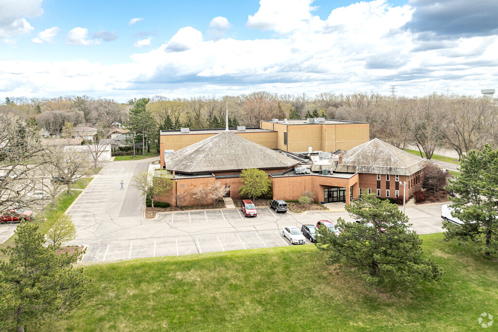 Avail Academy High School is located in Fridley, MN.