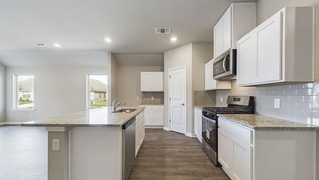 340 Sawyer Dr, Sulphur, LA 70665 - photo 3