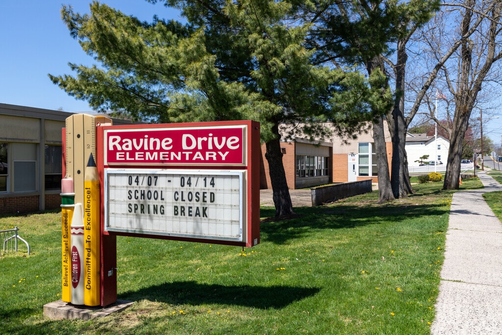 Ravine Drive Elementary School