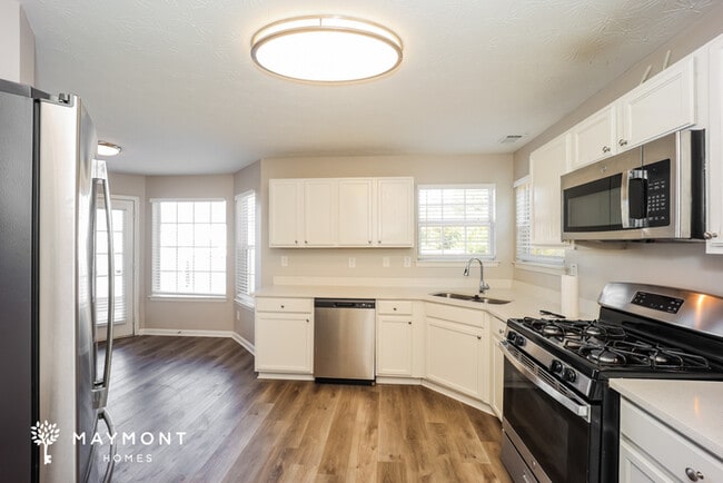 313 Sarasota Ln, Locust Grove, GA 30248 - photo 6