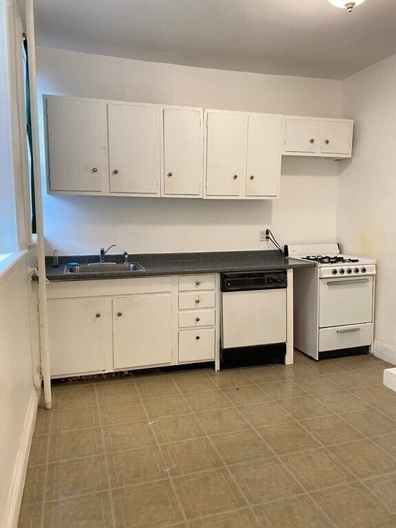 1607 Commonwealth Ave unit 2, Brighton, MA 02135 - photo 2