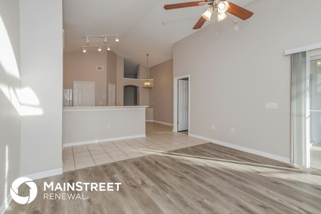 2808 Playing Otter Ct, Kissimmee, FL 34747 - photo 4