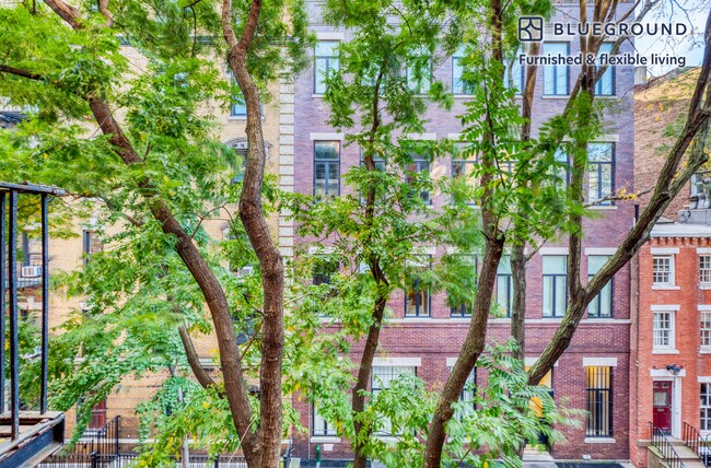 52 Barrow St unit FL3-ID1275, New York, NY 10014 - photo 5