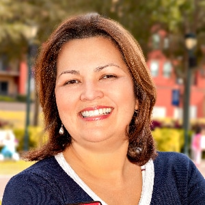 Betty Rebolledo Castro