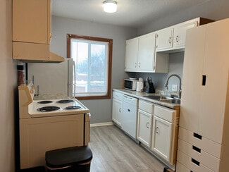 1911 Viking Dr NW Unit Building 8 Apt 35, Rochester, MN 55901