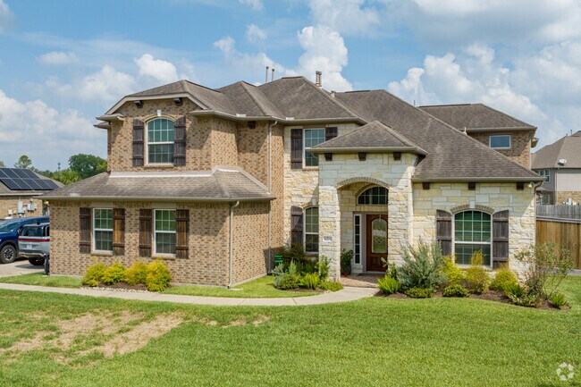 Custom builds have popped up all over silverlake.