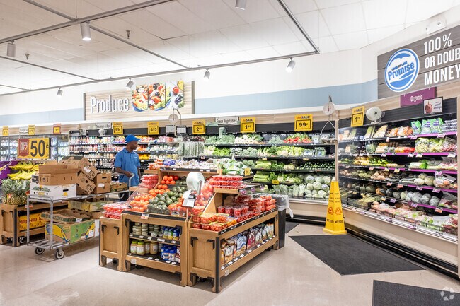 North Kerr locals shop at the nearby Food Lion.