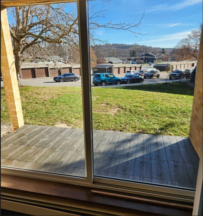 358 Elton Hills Dr NW unit 12, Rochester, MN 55901 - photo 2