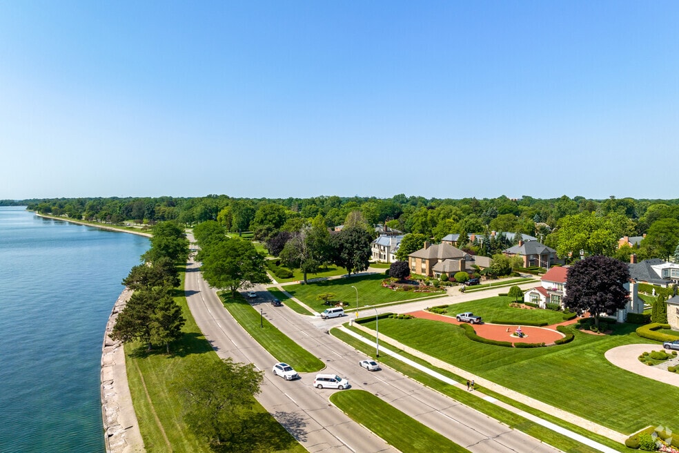 NH Grosse Pointe 505233