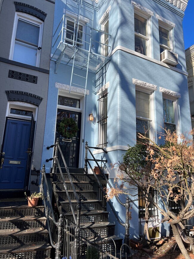 215 5th St SE unit 1, Washington, DC 20003 - photo 2