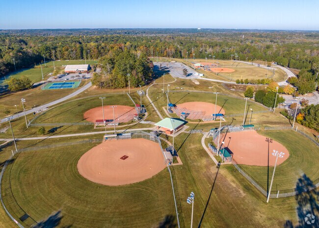 Hunter Recreation Complex is located at 2970 GA-16, Sharpsburg, GA 30277.