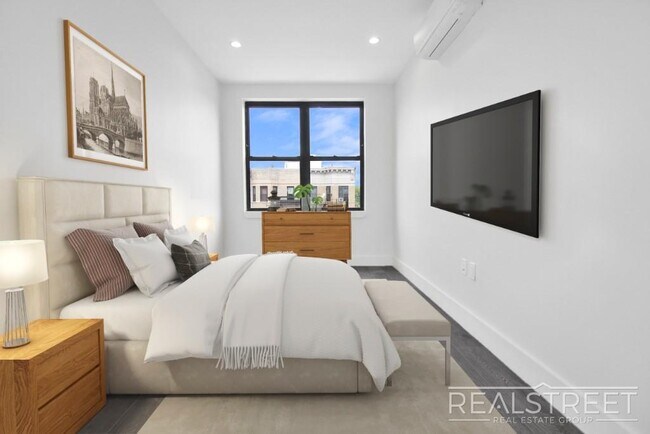 1166 St Johns Place unit 3B, Brooklyn, NY 11213 - photo 3
