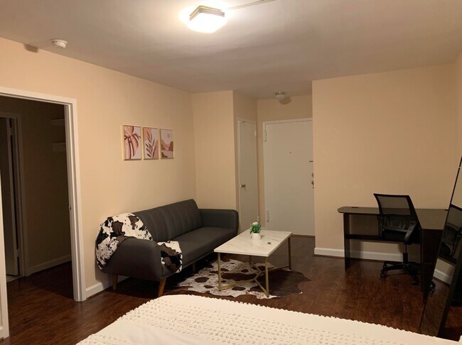 1111 Arlington Blvd unit 636, Arlington, VA 22209 - photo 5