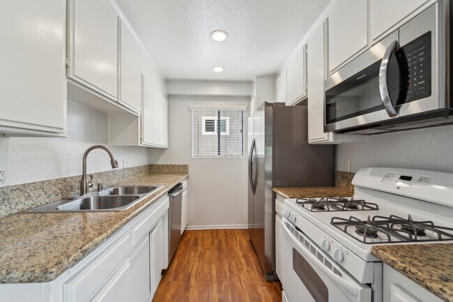 Champlin Properties, Los Angeles, CA 90066 - photo 5