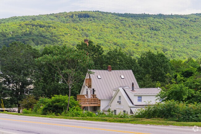 Bridgewater has the perfect views as the town center is surrounded by mountains covered in green foliage.