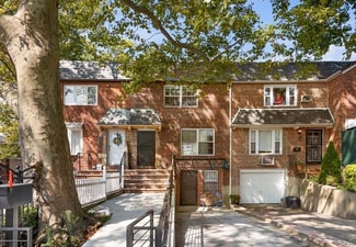 31-52-52 70th St, Queens, NY 11370