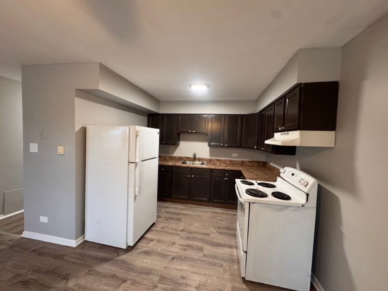 474 W 14th Place unit 8, Chicago Heights, IL 60411 - photo 1