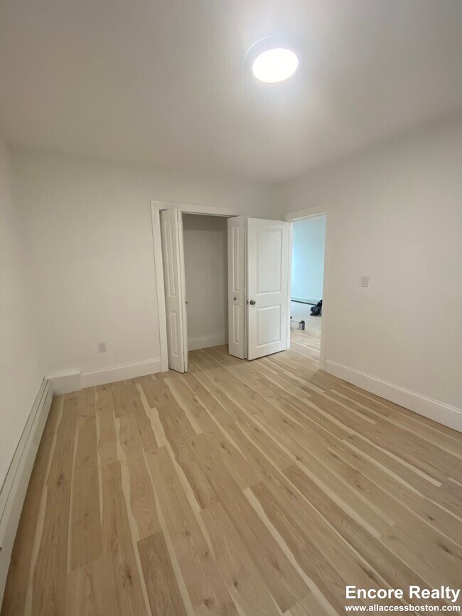117 Orleans St unit 9, Boston, MA 02128 - photo 5