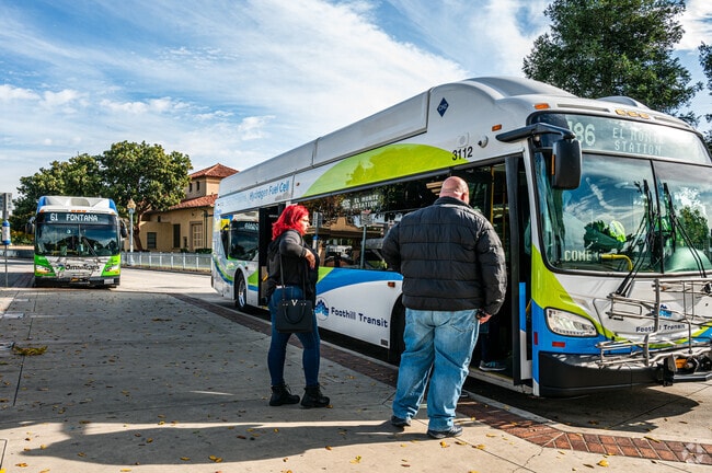 Downtown Pomona Station provides bus and train service near Lincoln Park.