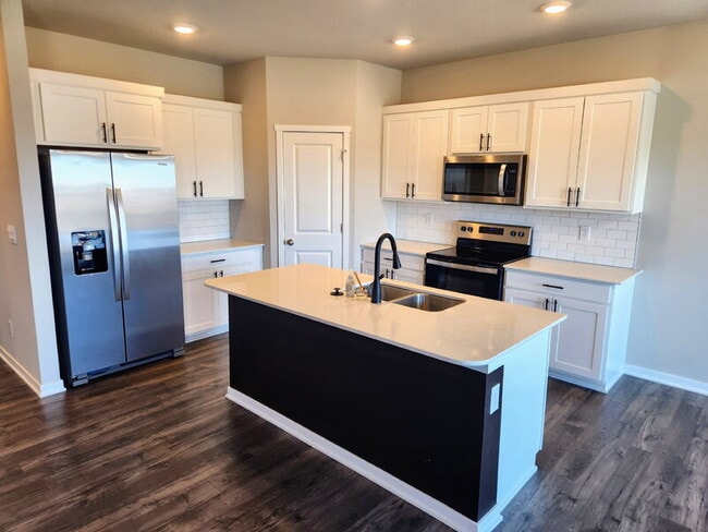 2124 NW 44th St, Ankeny, IA 50023 - photo 3